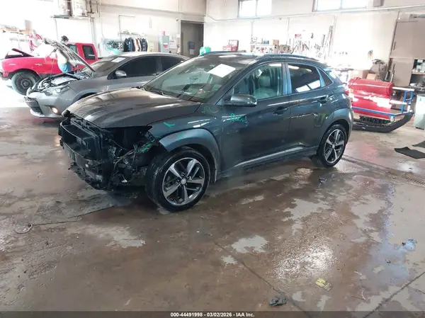KM8K3CA50JU097654 2018 HYUNDAI KONA - Image 2