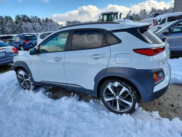 KM8K3CA50JU141023 2018 HYUNDAI KONA - Image 2