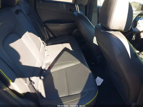 KM8K3CA50KU239325 2019 HYUNDAI KONA - Image 8