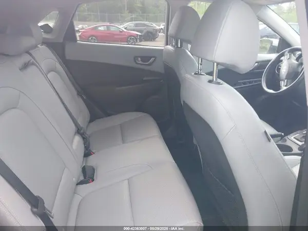 KM8K3CA50LU531106 2020 HYUNDAI KONA - Image 8
