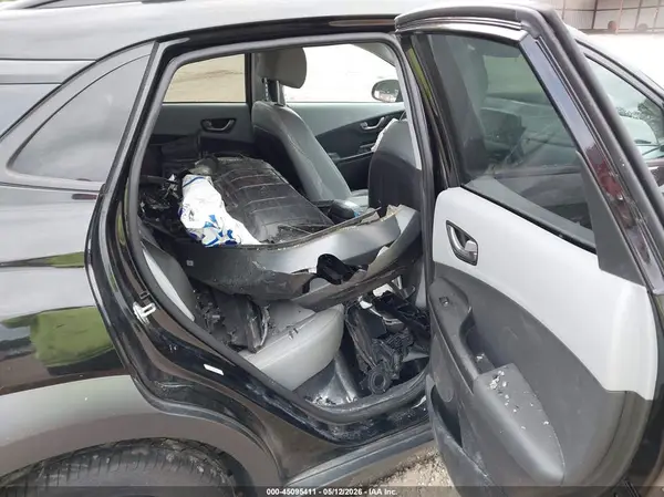 KM8K3CA50MU667334 2021 HYUNDAI KONA - Image 8