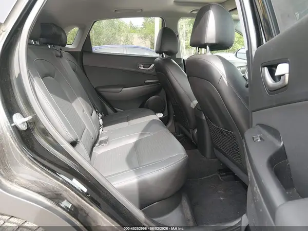 KM8K3CA51JU065487 2018 HYUNDAI KONA - Image 8