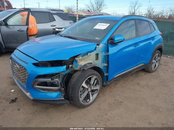 KM8K3CA52JU066793 2018 HYUNDAI KONA - Image 2