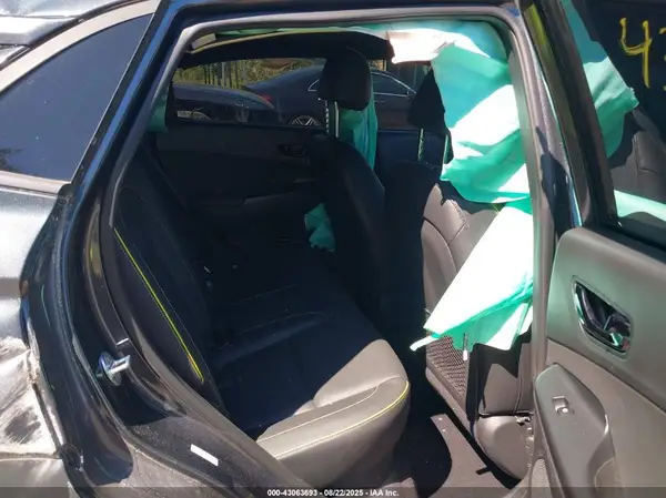 KM8K3CA52JU075364 2018 HYUNDAI KONA - Image 8
