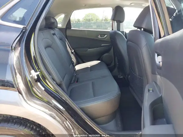 KM8K3CA52MU667416 2021 HYUNDAI KONA - Image 8