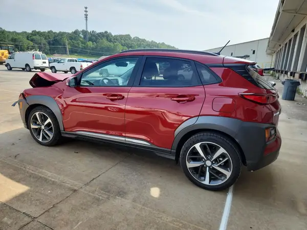 KM8K3CA53JU066446 2018 HYUNDAI KONA - Image 2