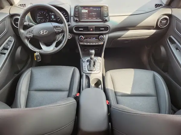 KM8K3CA53JU066446 2018 HYUNDAI KONA - Image 8