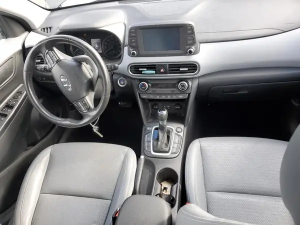 KM8K3CA53JU167728 2018 HYUNDAI KONA - Image 8