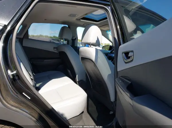 KM8K3CA53MU619116 2021 HYUNDAI KONA - Image 8