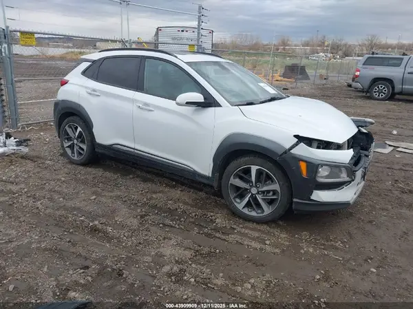 KM8K3CA54JU164921 2018 HYUNDAI KONA - Image 1