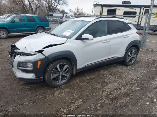 KM8K3CA54JU164921 2018 HYUNDAI KONA - Image 2