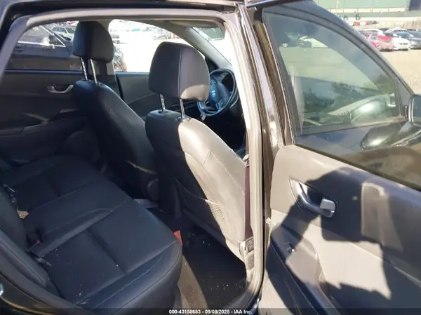 KM8K3CA54LU508699 2020 HYUNDAI KONA - Image 8