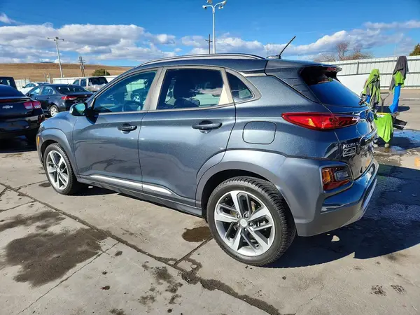 KM8K3CA55JU109149 2018 HYUNDAI KONA - Image 2