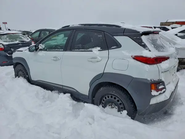 KM8K3CA55JU182134 2018 HYUNDAI KONA - Image 2
