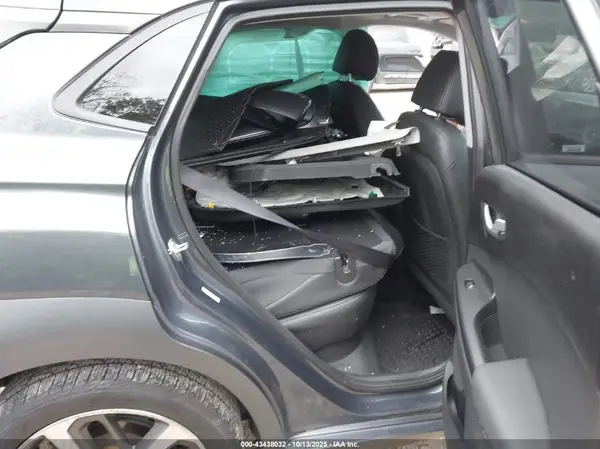 KM8K3CA55KU224755 2019 HYUNDAI KONA - Image 8