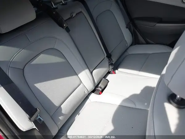 KM8K3CA55MU696280 2021 HYUNDAI KONA - Image 8