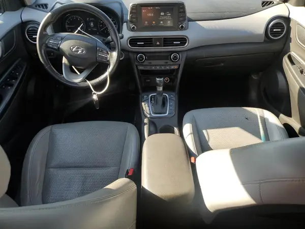 KM8K3CA56JU065890 2018 HYUNDAI KONA - Image 8