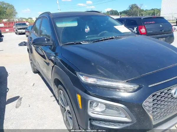 KM8K3CA56JU067008 2018 HYUNDAI KONA - Image 1