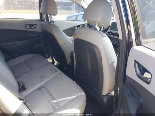 KM8K3CA56JU067008 2018 HYUNDAI KONA - Image 8