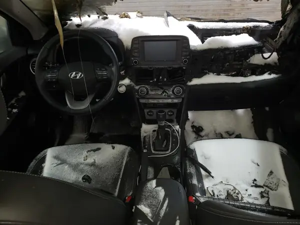 KM8K3CA56JU109533 2018 HYUNDAI KONA - Image 8