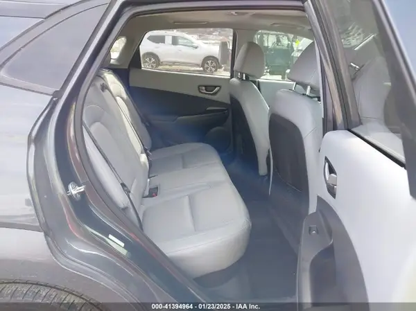 KM8K3CA56JU167738 2018 HYUNDAI KONA - Image 8