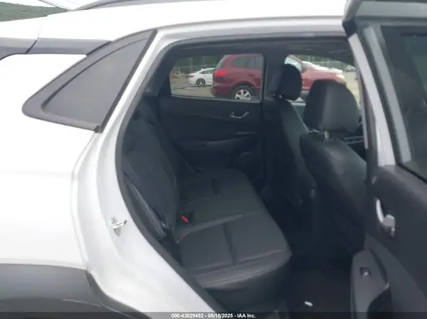 KM8K3CA56KU238812 2019 HYUNDAI KONA - Image 8