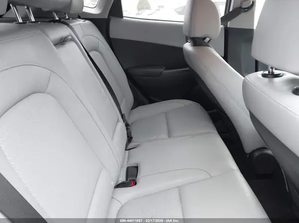 KM8K3CA56KU239457 2019 HYUNDAI KONA - Image 8