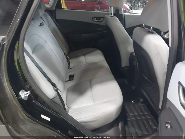 KM8K3CA57JU065591 2018 HYUNDAI KONA - Image 8