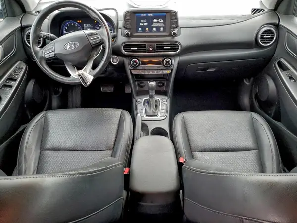 KM8K3CA57JU124977 2018 HYUNDAI KONA - Image 8