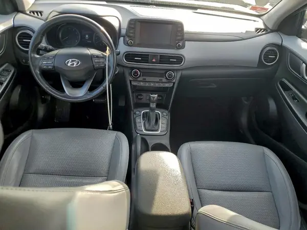 KM8K3CA58JU066300 2018 HYUNDAI KONA - Image 8