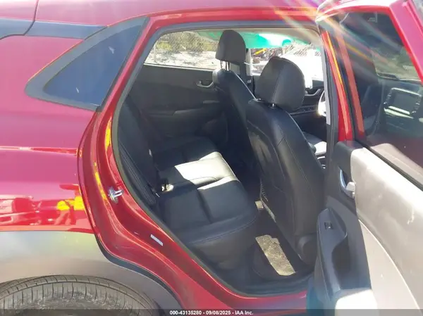 KM8K3CA58JU066538 2018 HYUNDAI KONA - Image 8