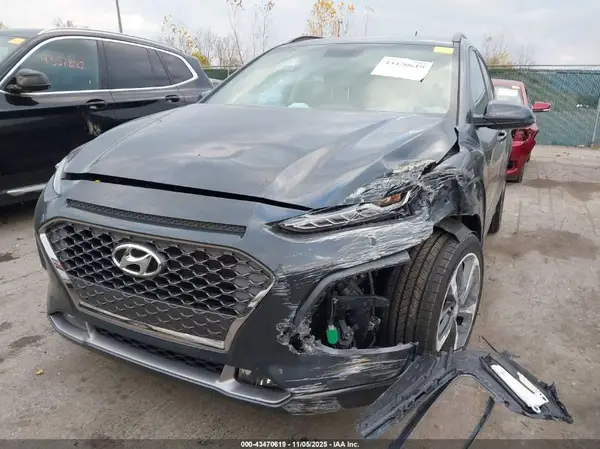 KM8K3CA58JU067284 2018 HYUNDAI KONA - Image 2