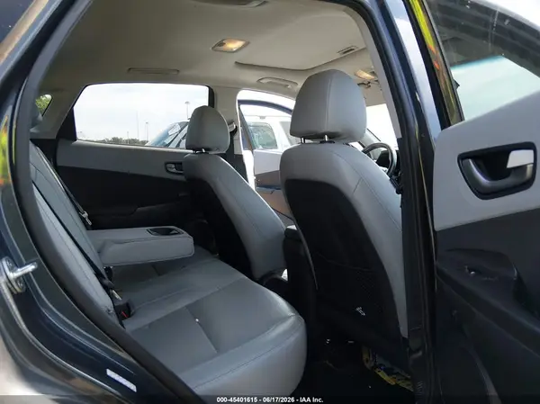 KM8K3CA58JU109419 2018 HYUNDAI KONA - Image 8