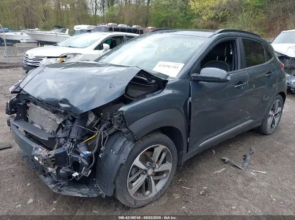 KM8K3CA58JU112854 2018 HYUNDAI KONA - Image 2
