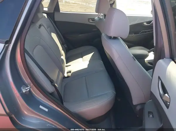 KM8K3CA58JU136393 2018 HYUNDAI KONA - Image 8