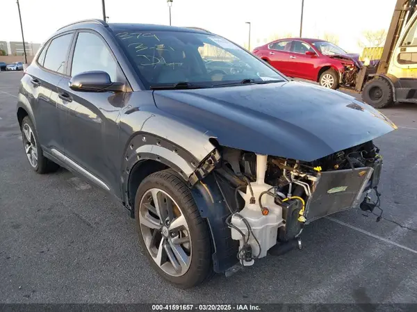 KM8K3CA58MU750686 2021 HYUNDAI KONA - Image 1