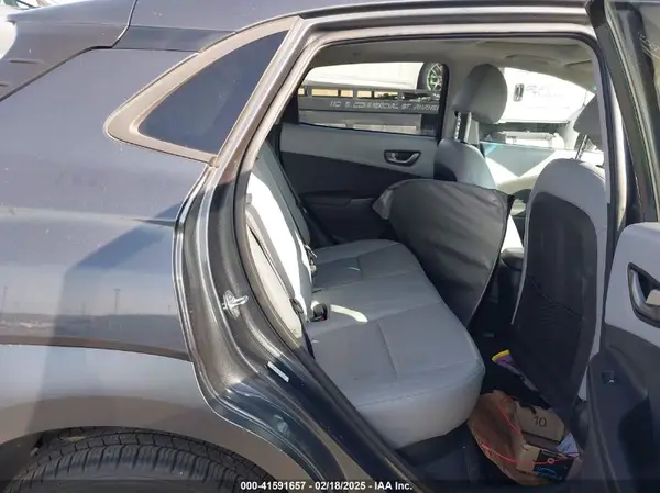 KM8K3CA58MU750686 2021 HYUNDAI KONA - Image 8