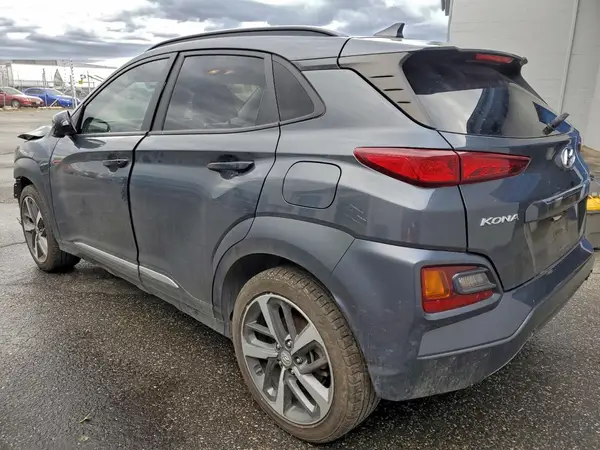 KM8K3CA58MU750767 2021 HYUNDAI KONA - Image 2