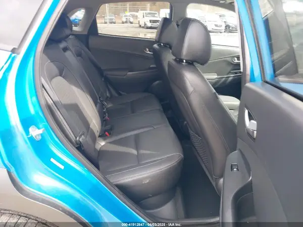 KM8K3CA59JU179785 2018 HYUNDAI KONA - Image 8