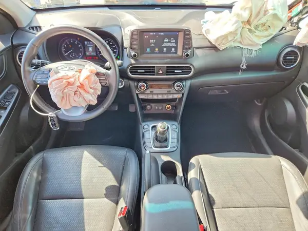 KM8K3CA59KU235306 2019 HYUNDAI KONA - Image 8