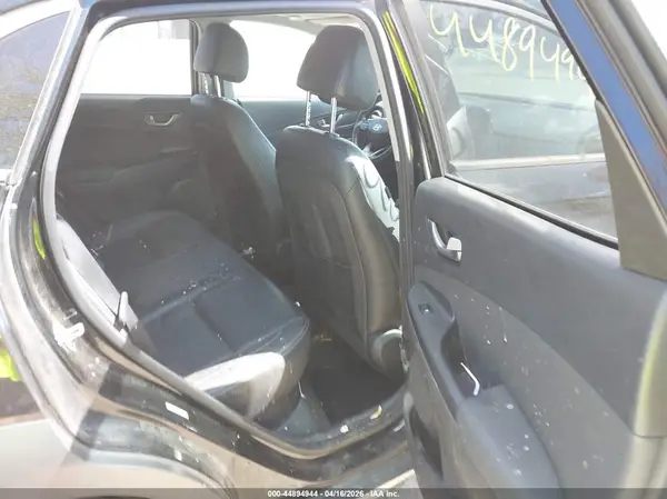 KM8K3CA59MU621694 2021 HYUNDAI KONA - Image 8
