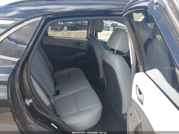 KM8K3CA59MU691888 2021 HYUNDAI KONA - Image 8