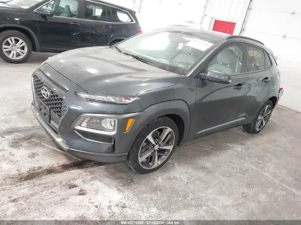 KM8K3CA5XJU098231 2018 HYUNDAI KONA - Image 2