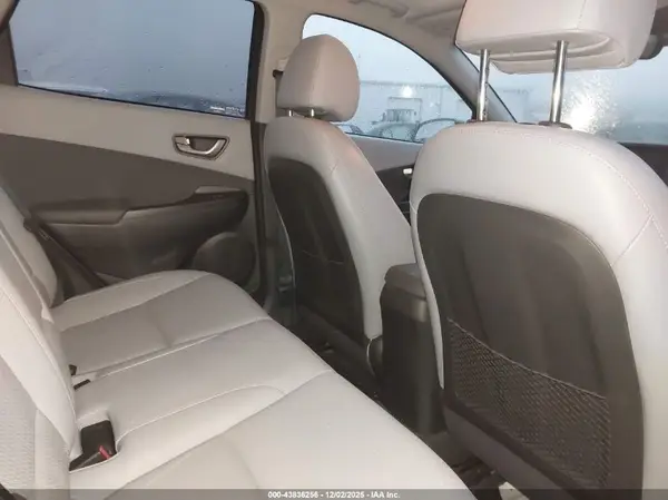 KM8K3CA5XJU109356 2018 HYUNDAI KONA - Image 8