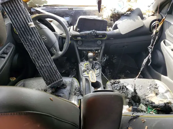 KM8K3CA5XKU246749 2019 HYUNDAI KONA - Image 8