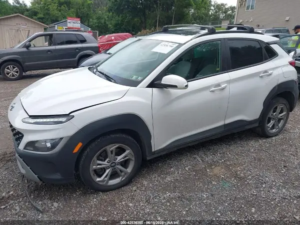 KM8K3CAB1PU939724 2023 HYUNDAI KONA - Image 2