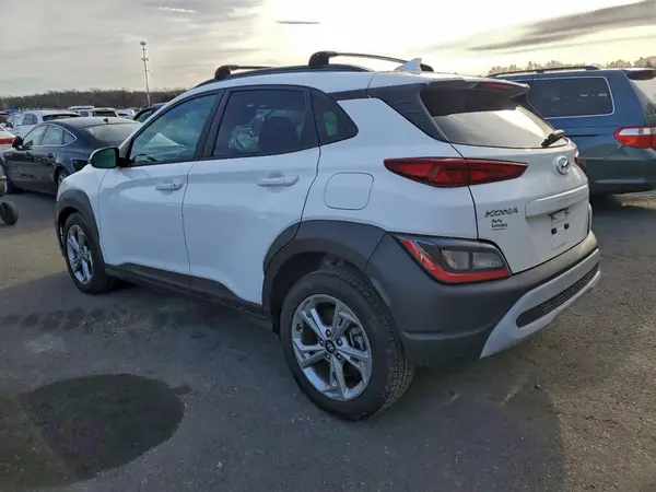 KM8K3CAB4NU913759 2022 HYUNDAI KONA - Image 2