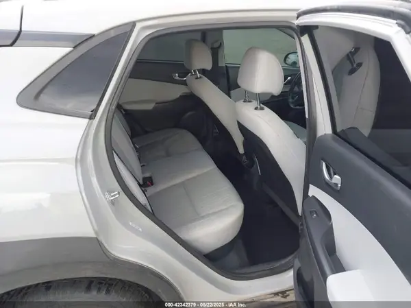 KM8K3CAB4PU025600 2023 HYUNDAI KONA - Image 8
