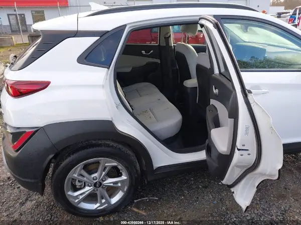KM8K3CAB5NU876463 2022 HYUNDAI KONA - Image 8