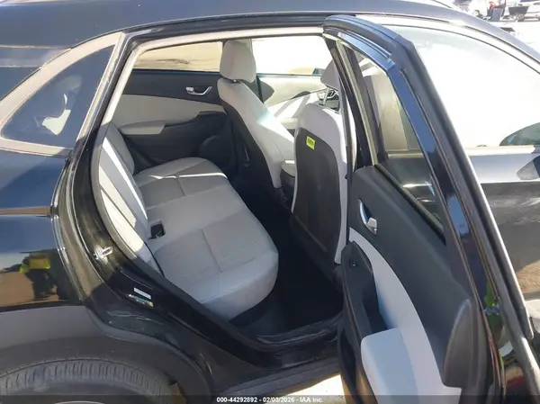 KM8K3CAB5PU019014 2023 HYUNDAI KONA - Image 8